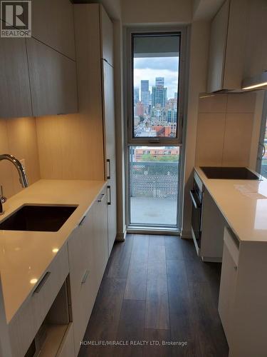 1012 - 15 Lower Jarvis Street, Toronto (Waterfront Communities), ON - Indoor Photo Showing Kitchen