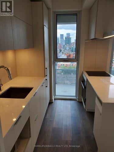 1012 - 15 Lower Jarvis Street, Toronto, ON - Indoor Photo Showing Kitchen