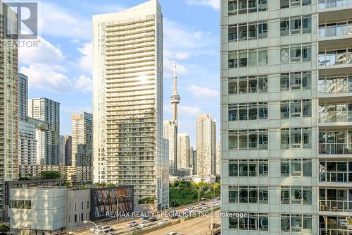 1109 - 19 Bathurst Street, Toronto (Waterfront Communities), ON - Outdoor With Balcony With Facade