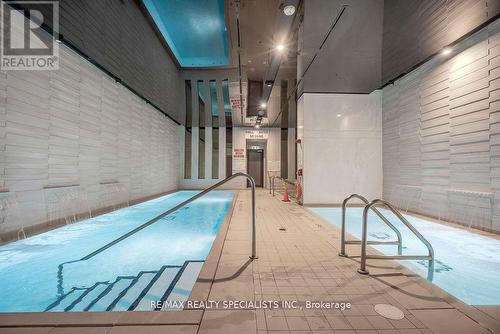 1109 - 19 Bathurst Street, Toronto (Waterfront Communities), ON - Indoor Photo Showing Other Room With In Ground Pool