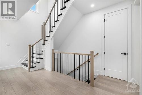 43 Rossland Avenue, Ottawa, ON - Indoor Photo Showing Other Room