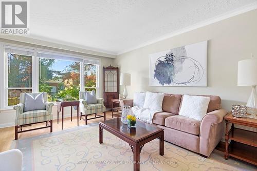 15 Woodthorpe Road, Toronto (Victoria Village), ON - Indoor Photo Showing Living Room