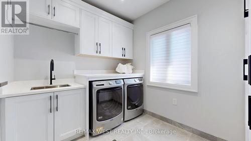 222 Connaught Avenue, Toronto (Newtonbrook West), ON - Indoor Photo Showing Laundry Room