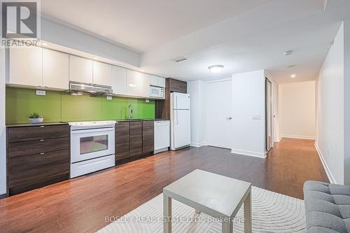 318 - 121 Mcmahon Drive, Toronto (Bayview Village), ON - Indoor Photo Showing Kitchen