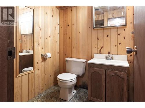 1269 Colclough  Avenue, Fernie, BC - Indoor Photo Showing Bathroom