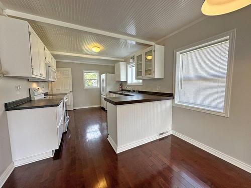 101 Churchill Street, Nipigon, ON - Indoor Photo Showing Kitchen