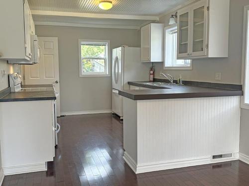 101 Churchill Street, Nipigon, ON - Indoor Photo Showing Kitchen