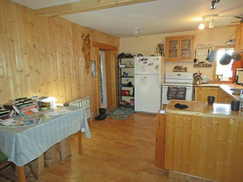 46 Front Street, Nipigon, ON - Indoor Photo Showing Kitchen