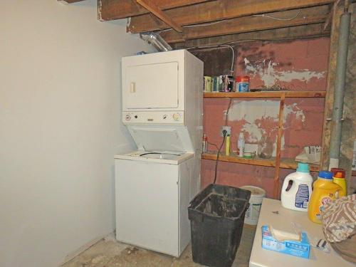 46 Front Street, Nipigon, ON - Indoor Photo Showing Laundry Room