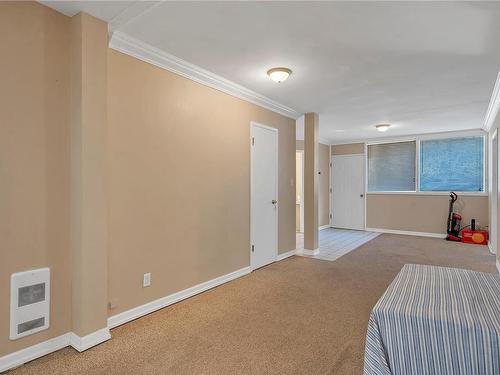 1260 Sayward Rd, Sayward, BC - Indoor Photo Showing Other Room