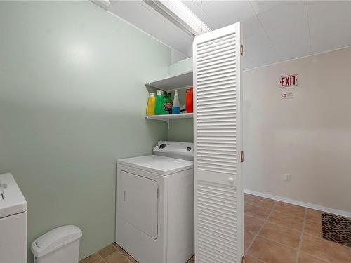 1260 Sayward Rd, Sayward, BC - Indoor Photo Showing Laundry Room