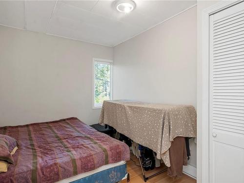 1260 Sayward Rd, Sayward, BC - Indoor Photo Showing Bedroom