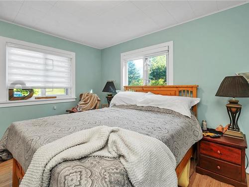 1260 Sayward Rd, Sayward, BC - Indoor Photo Showing Bedroom