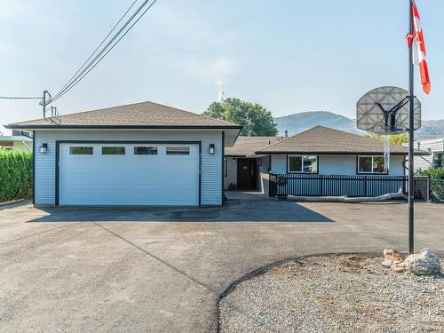 2215 Barbara Ave, Kamloops, BC - Outdoor With Deck Patio Veranda