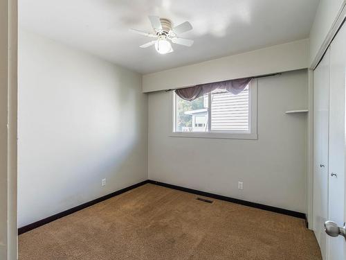 2215 Barbara Ave, Kamloops, BC - Indoor Photo Showing Other Room