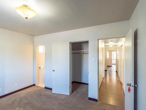 2215 Barbara Ave, Kamloops, BC - Indoor Photo Showing Other Room