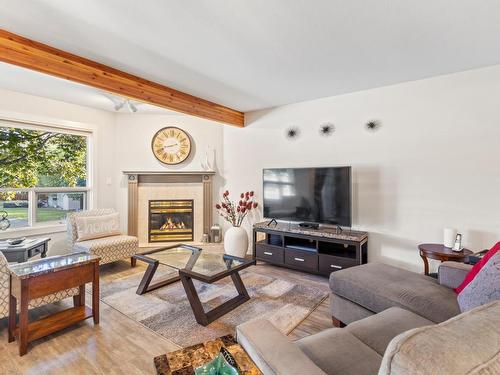 3-763 Front Street, Kamloops, BC - Indoor Photo Showing Living Room With Fireplace