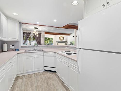 3-763 Front Street, Kamloops, BC - Indoor Photo Showing Kitchen With Double Sink