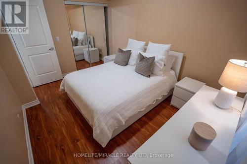 303 - 9235 Jane Street, Vaughan (Maple), ON - Indoor Photo Showing Bedroom