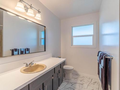 2120 Omineca Drive, Kamloops, BC - Indoor Photo Showing Bathroom