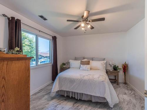 2120 Omineca Drive, Kamloops, BC - Indoor Photo Showing Bedroom