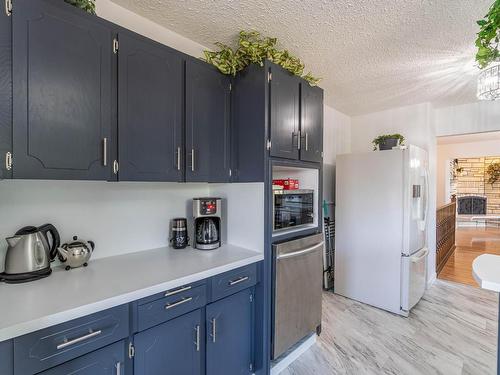 2120 Omineca Drive, Kamloops, BC - Indoor Photo Showing Kitchen