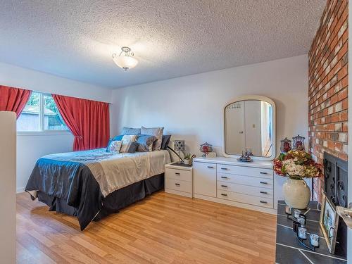 2120 Omineca Drive, Kamloops, BC - Indoor Photo Showing Bedroom