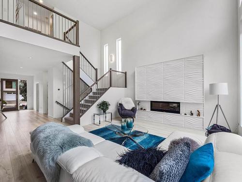 1358 Rockcress Drive, Kamloops, BC - Indoor Photo Showing Living Room