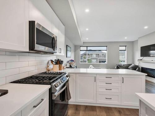 133-1901 Qu'Appelle Blvd, Kamloops, BC - Indoor Photo Showing Kitchen