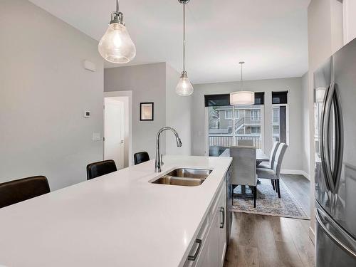 133-1901 Qu'Appelle Blvd, Kamloops, BC - Indoor Photo Showing Kitchen With Double Sink With Upgraded Kitchen