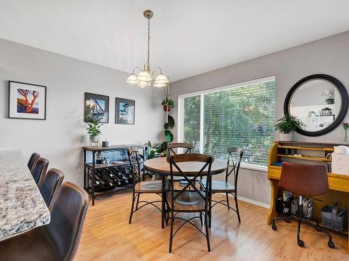 864 Regent Cres, Kamloops, BC - Indoor Photo Showing Dining Room