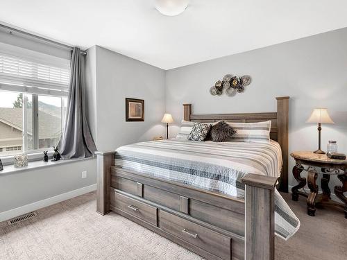 128-1939 Coldwater Drive, Kamloops, BC - Indoor Photo Showing Bedroom