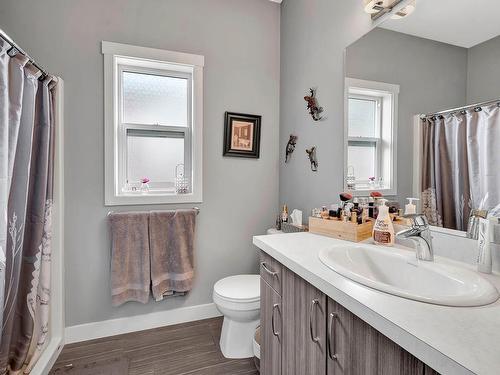 128-1939 Coldwater Drive, Kamloops, BC - Indoor Photo Showing Bathroom