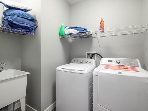 128-1939 Coldwater Drive, Kamloops, BC - Indoor Photo Showing Laundry Room