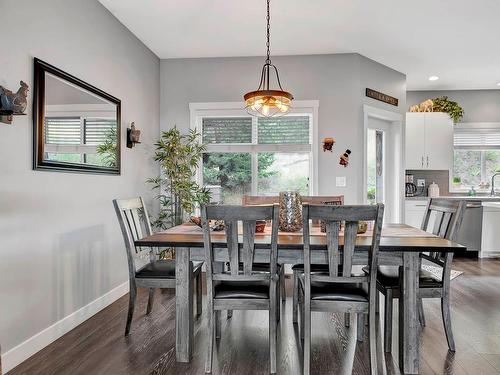 128-1939 Coldwater Drive, Kamloops, BC - Indoor Photo Showing Dining Room