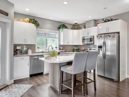 128-1939 Coldwater Drive, Kamloops, BC - Indoor Photo Showing Kitchen With Upgraded Kitchen