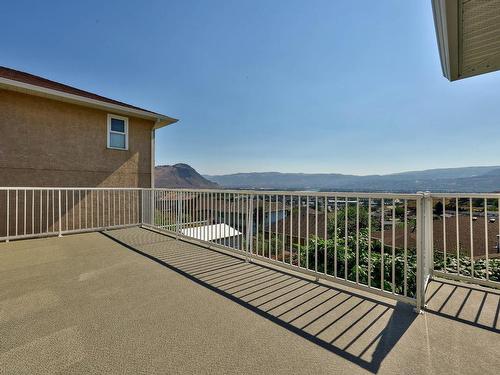 1021 Norview Place, Kamloops, BC - Outdoor With Exterior