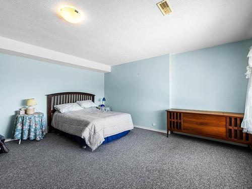 1021 Norview Place, Kamloops, BC - Indoor Photo Showing Bedroom