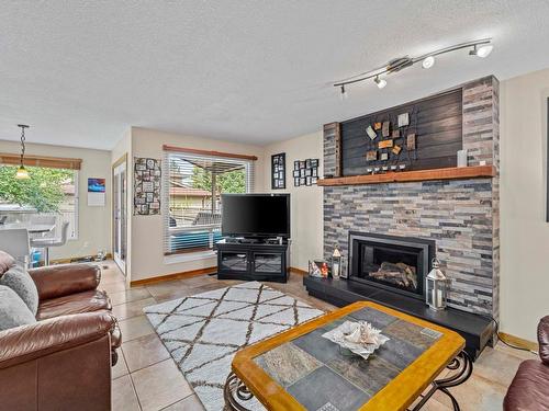 1886 Cathedral Crt, Kamloops, BC - Indoor Photo Showing Living Room With Fireplace