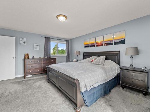 1886 Cathedral Crt, Kamloops, BC - Indoor Photo Showing Bedroom