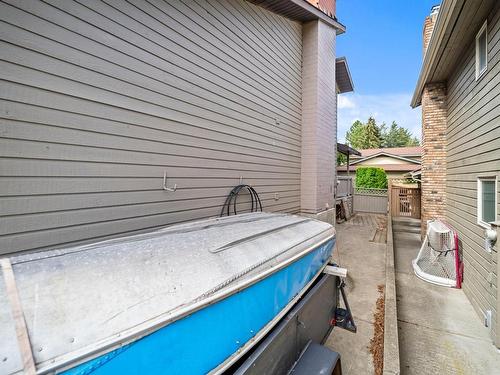 1886 Cathedral Crt, Kamloops, BC - Outdoor With Exterior