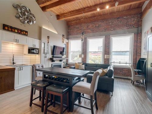 309-599 Pandora Ave, Victoria, BC - Indoor Photo Showing Dining Room