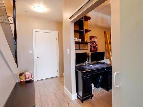 309-599 Pandora Ave, Victoria, BC - Indoor Photo Showing Other Room