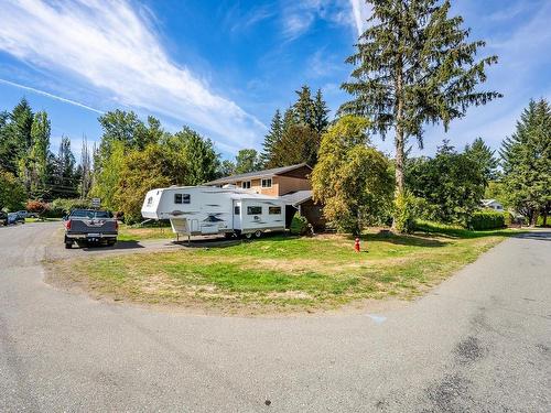 4972 Adrian Rd, Courtenay, BC 