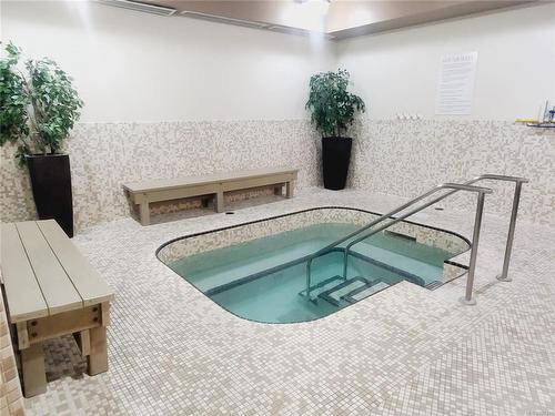 205-194 Beachside Dr, Parksville, BC - Indoor Photo Showing Other Room With In Ground Pool