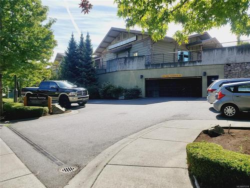 205-194 Beachside Dr, Parksville, BC - Outdoor