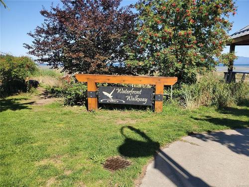 205-194 Beachside Dr, Parksville, BC - Outdoor