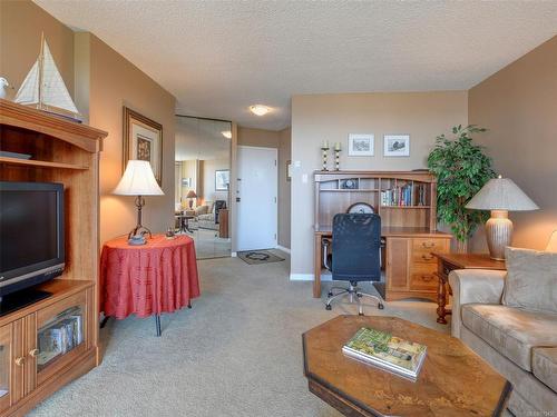 808-225 Belleville St, Victoria, BC - Indoor Photo Showing Living Room