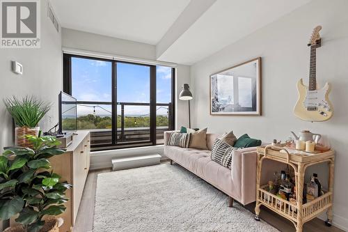 803 - 2799 Kingston Road, Toronto (Cliffcrest), ON - Indoor Photo Showing Living Room