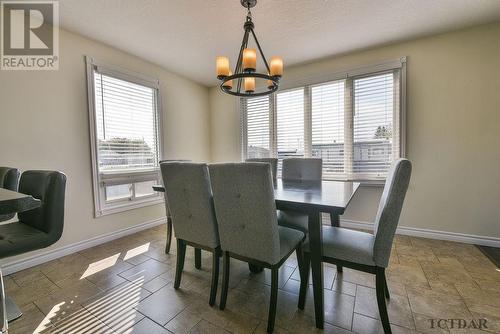 324 Lemoyne St, Timmins, ON - Indoor Photo Showing Dining Room